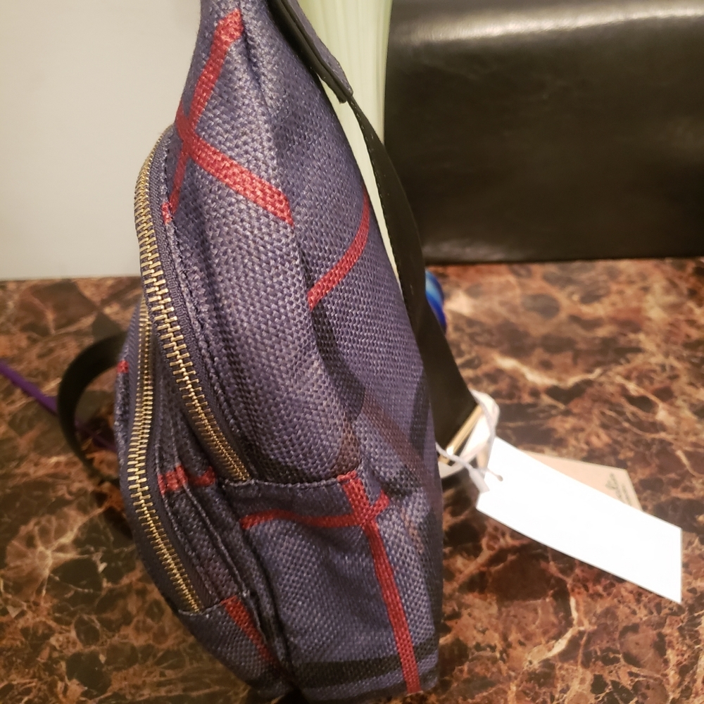 Satchel - Picture 2 of 4